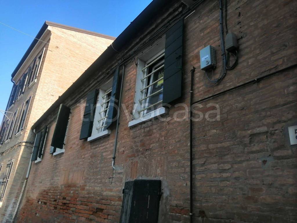 Casa Indipendente in vendita a Ferrara via dei Baluardi, 55