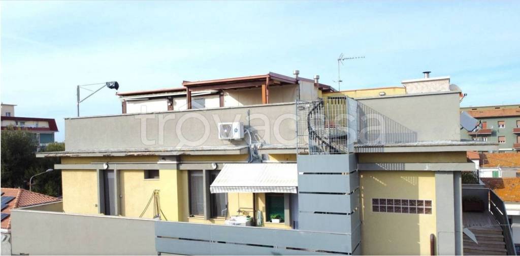 Appartamento in in vendita da privato a Montemarciano via Raffaello Sanzio, 17