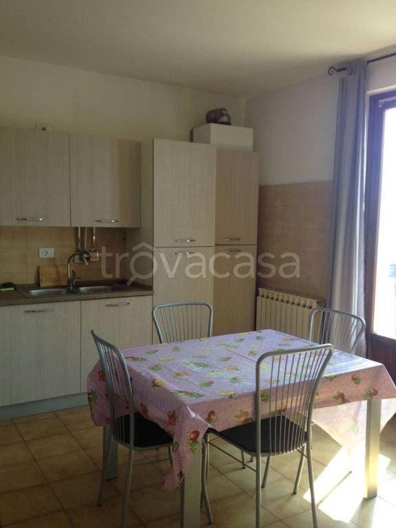 Appartamento in vendita a Monzambano via Salvo d'Acquisto, 7