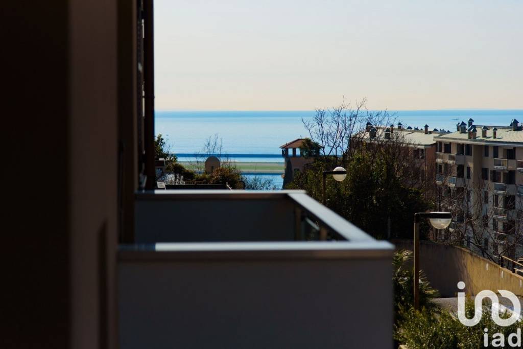 Appartamento in vendita a Genova viale Villa Gavotti, 47