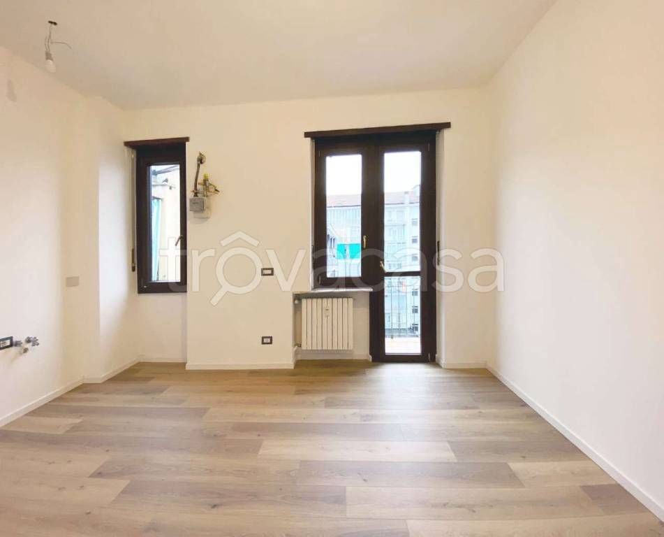 Appartamento in vendita a Torino via Tirreno 143