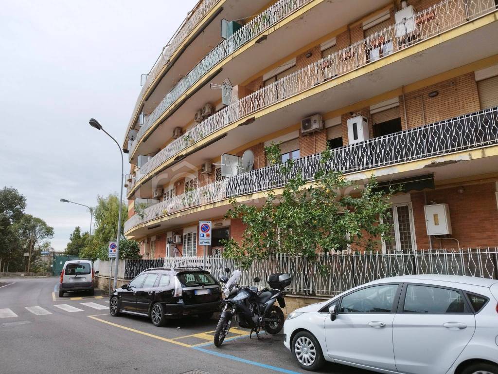 Appartamento in vendita a Ciampino via Fiume
