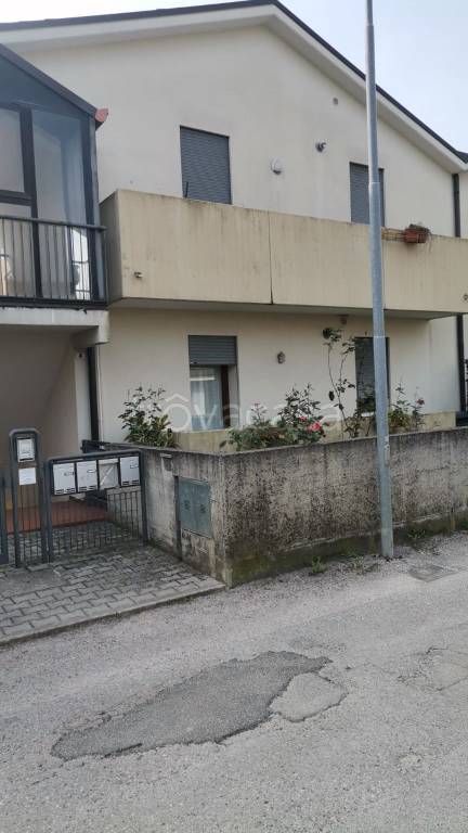 Appartamento in in vendita da privato a Montebelluna via Elio, 4