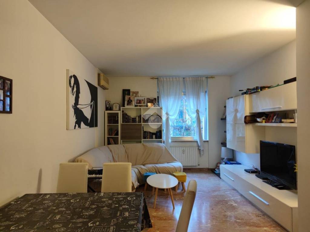 Appartamento in affitto a Milano via Luigi Sacco, 7