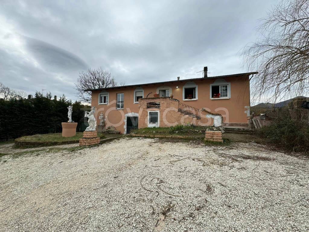 Casale in vendita a Fabriano frazione Melano, 94
