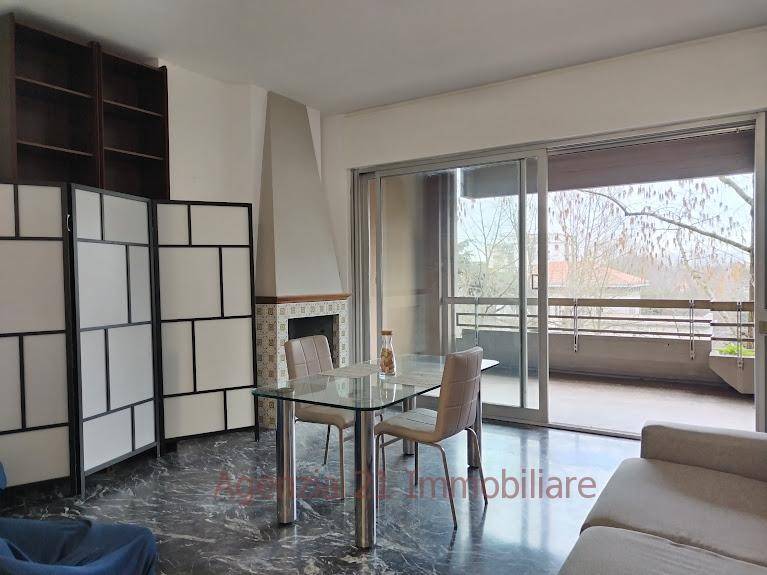 Appartamento in vendita a Ferrara viale Camillo Benso di Cavour, 115