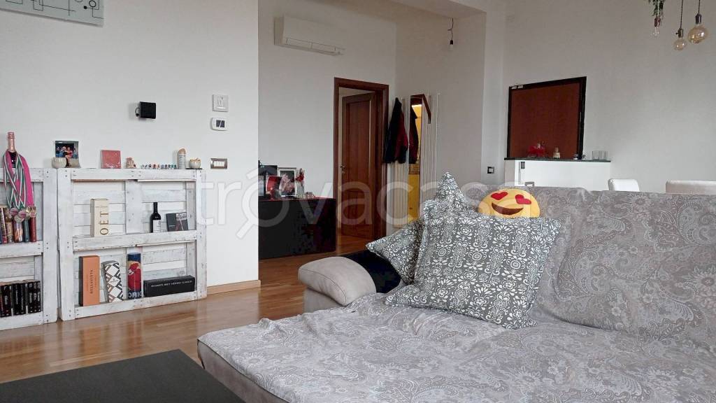 Appartamento in in affitto da privato a Livorno via Provinciale Pisana, 12