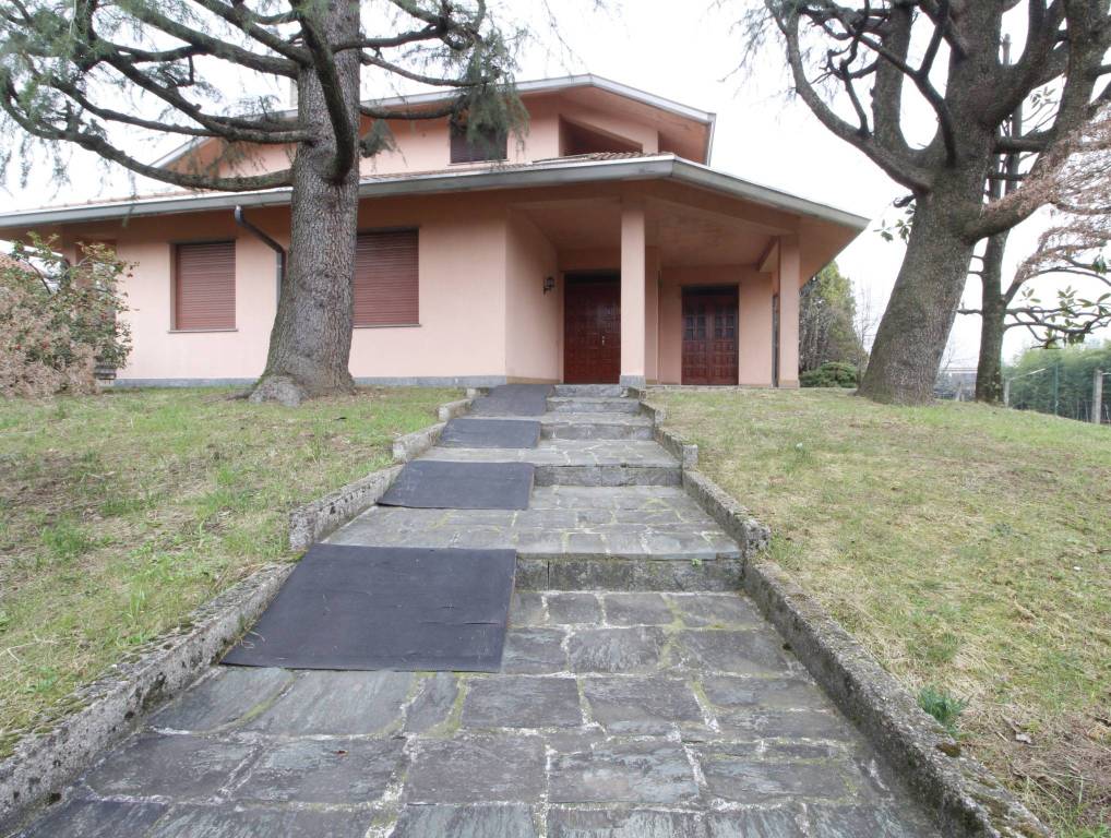 Villa in vendita a Cerro Maggiore via Alfonso Lamarmora, 10