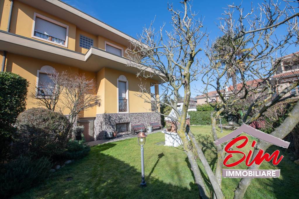 Villa in vendita a Novara via Galileo Ferraris, 25