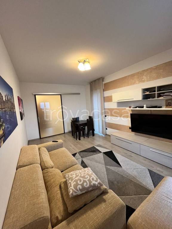 Appartamento in in vendita da privato a Caponago via Alcide De Gasperi, 21