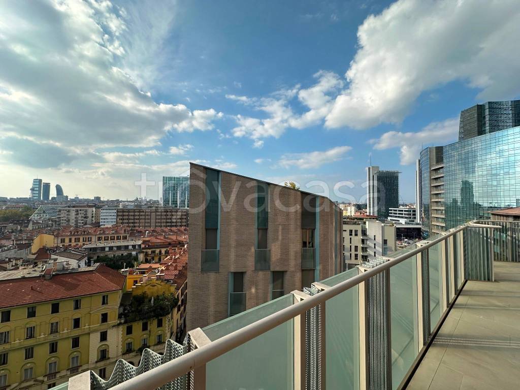 Appartamento in affitto a Milano via Carlo De Cristoforis, 7