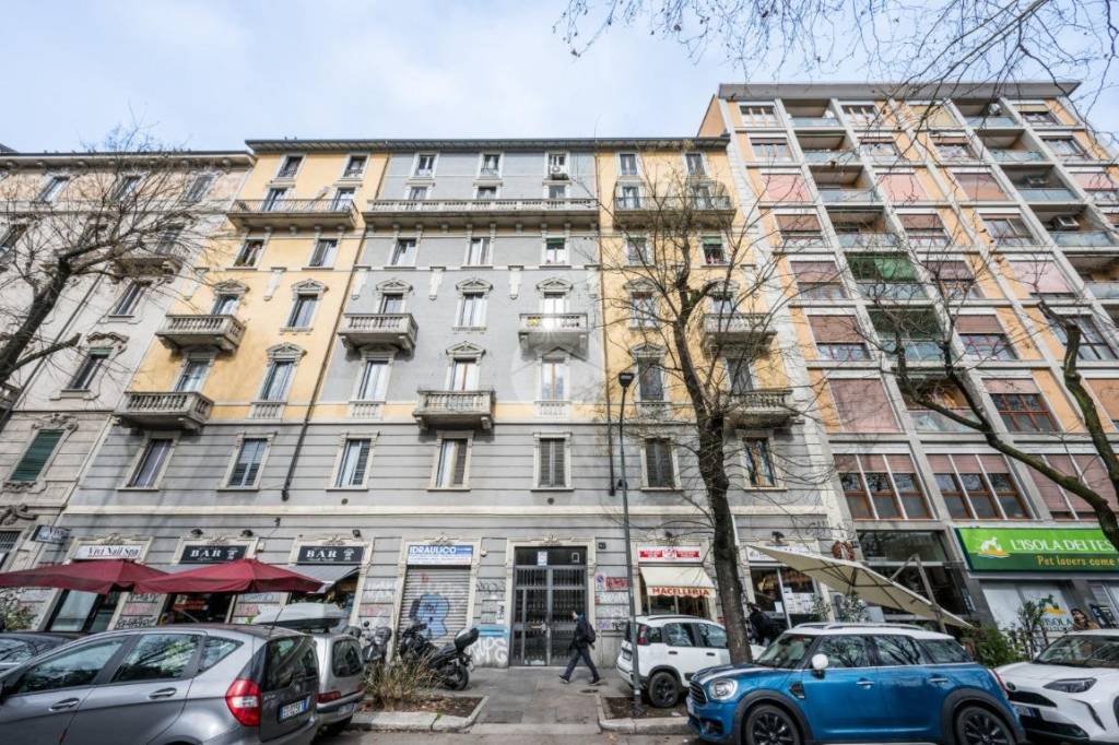 Appartamento in vendita a Milano viale Corsica, 41