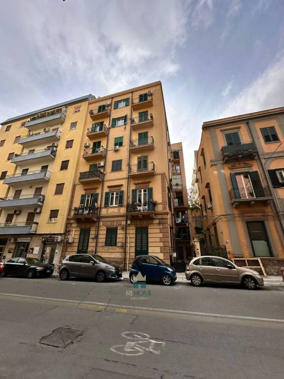 Appartamento in vendita a Palermo via Marchese di Roccaforte, 25
