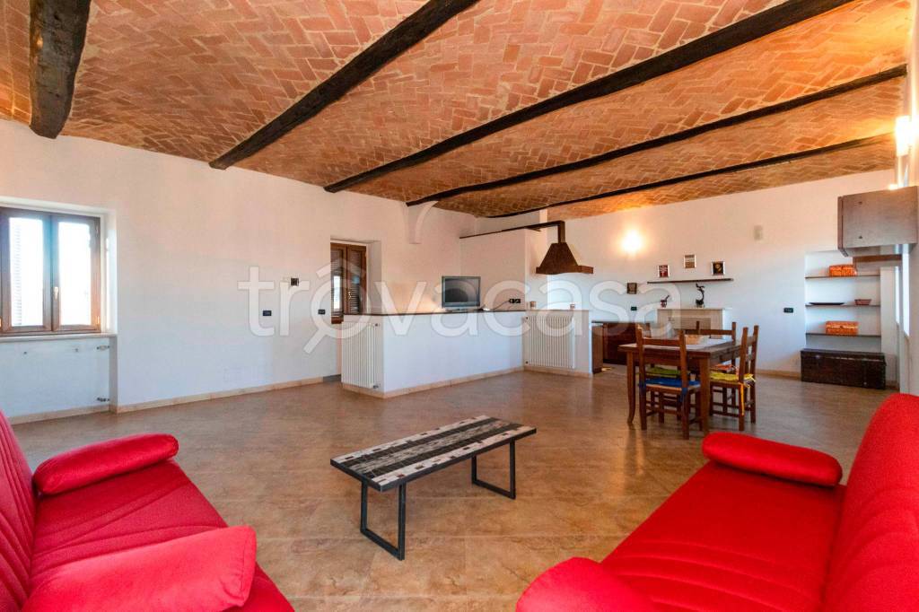 Casa Indipendente in vendita ad Asti frazione Serravalle, 136/e