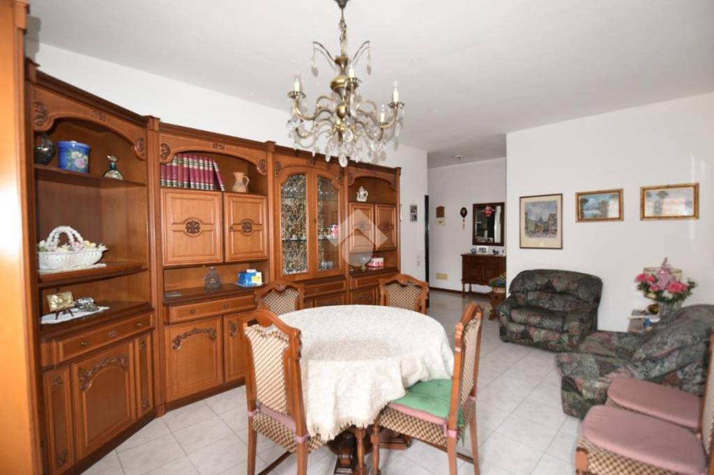 Appartamento in vendita a Milano via Giacinto Serrati Menotti, 13