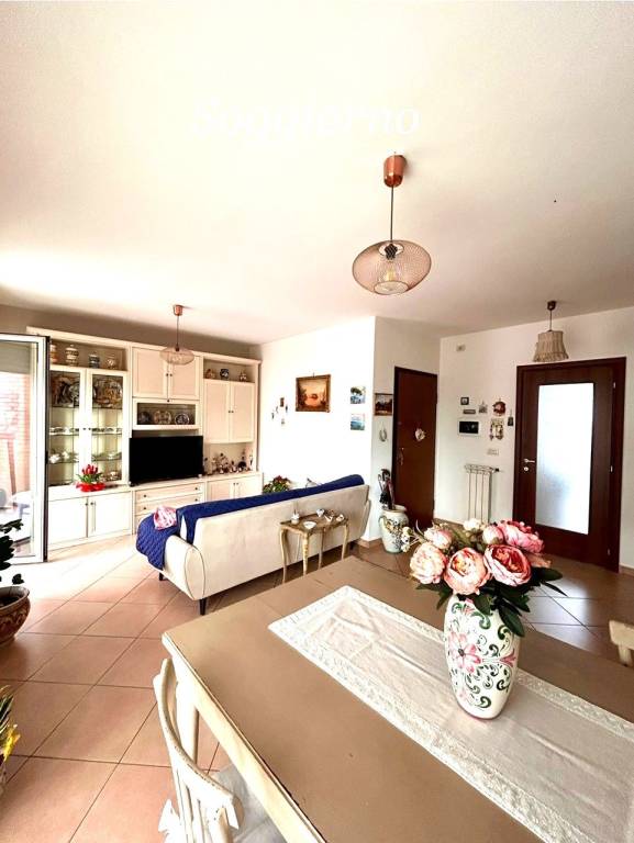 Appartamento in vendita a Gricignano di Aversa via Enrico Berlinguer, 25