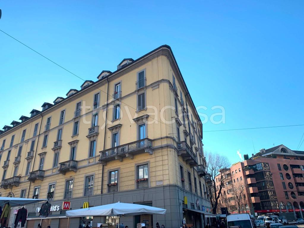 Appartamento in affitto a Milano viale Sabotino, 38