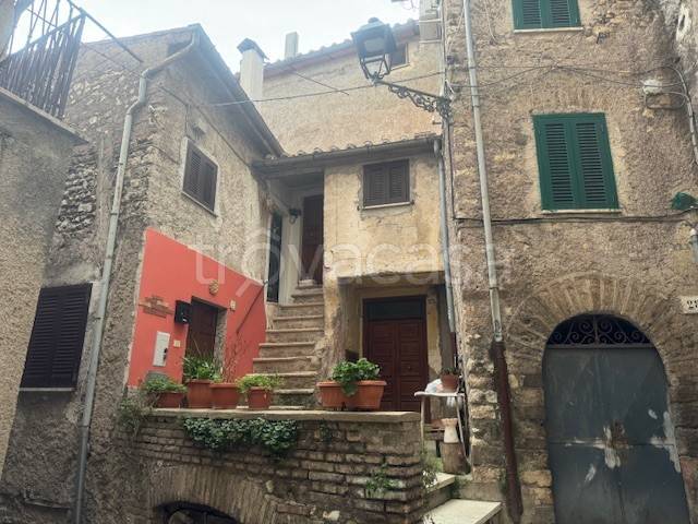 Appartamento in vendita a Castel Madama vicolo del Colle, 25