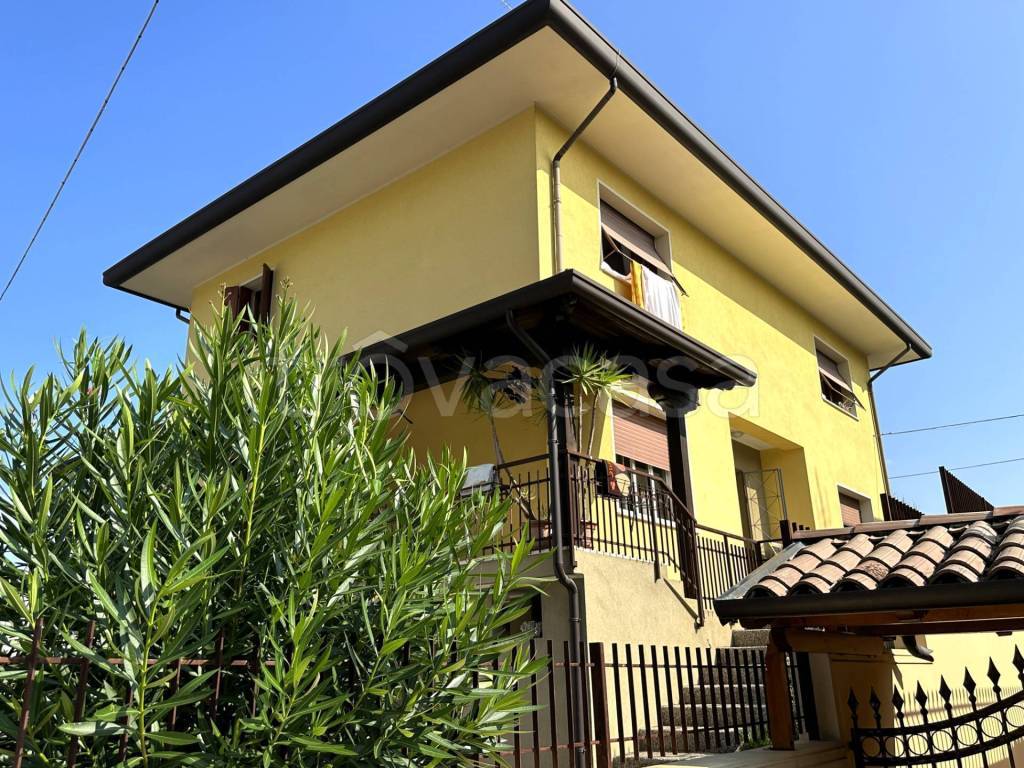 Casa Indipendente in vendita a Pordenone
