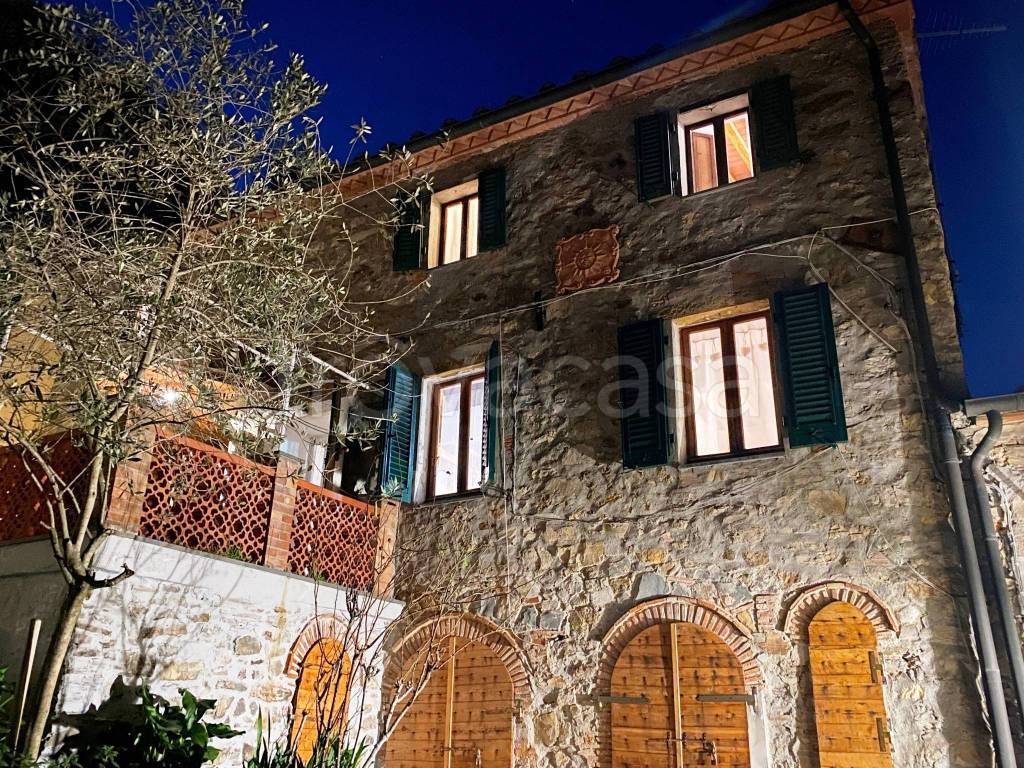 Casa Indipendente in vendita a Castelnuovo di Val di Cecina