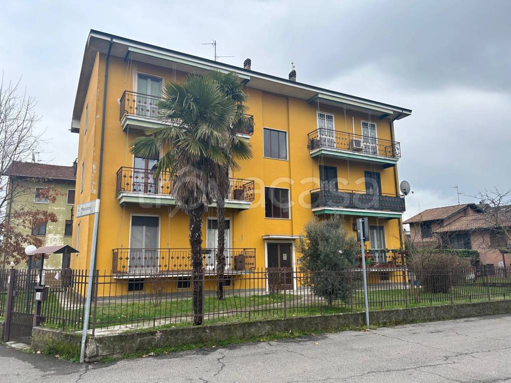 Appartamento in vendita a San Zenone al Lambro via Alessandro Manzoni