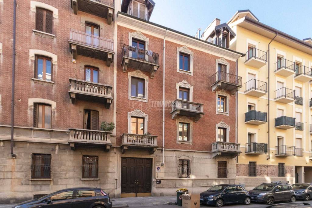 Appartamento in vendita a Torino via Trinità 13