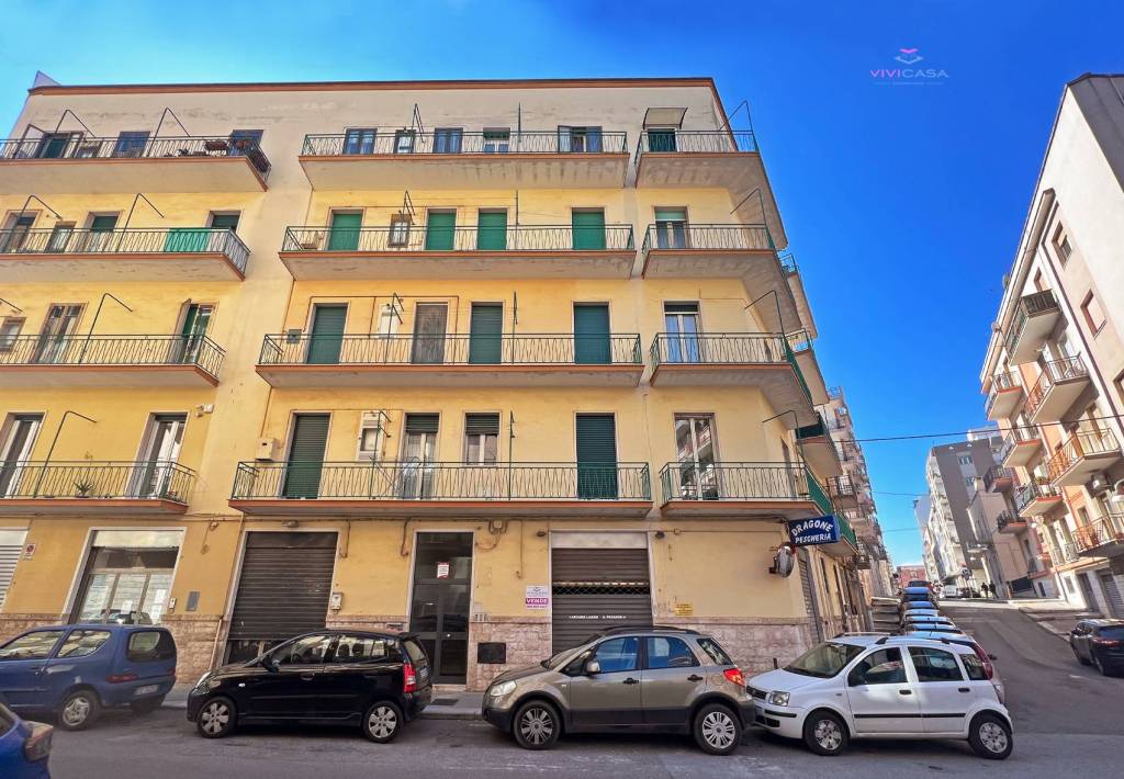 Appartamento in vendita a Putignano via Giovanni Laterza