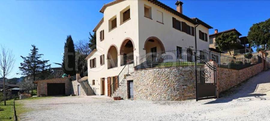Villa in vendita a Città della Pieve strada Vicinale Corleone