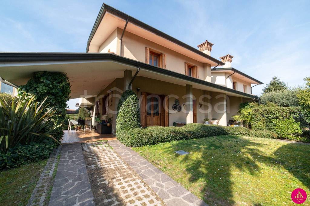 Villa a Schiera in vendita ad Azzano Decimo via dei Gelsi