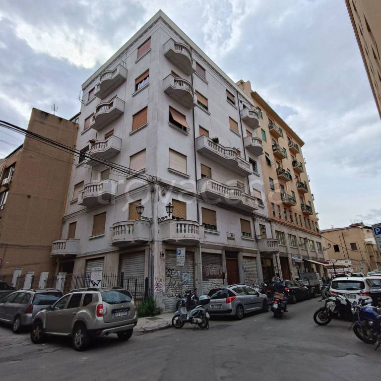 Ufficio in affitto a Palermo via Ugo Antonio Amico, 22