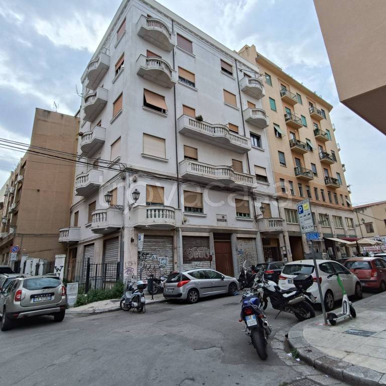 Ufficio in vendita a Palermo via Ugo Antonio Amico, 22
