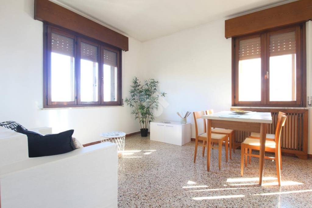 Villa Bifamiliare in vendita a Udine via Bariglaria, 306