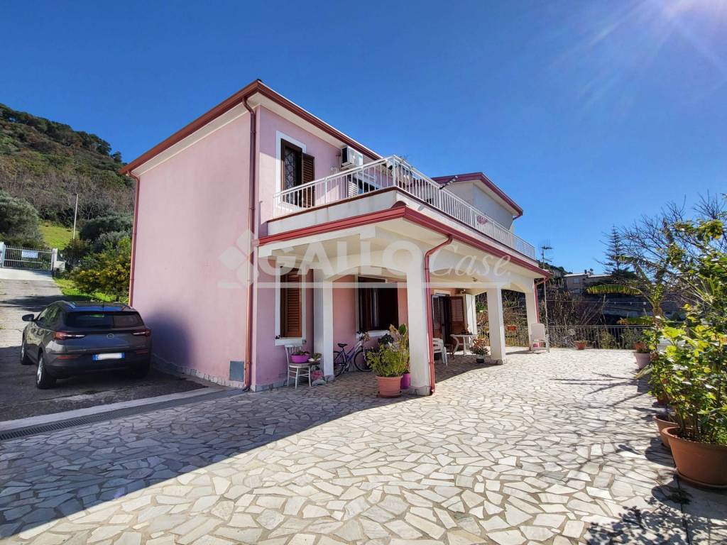 Villa in vendita a Bonifati via Santa Maria