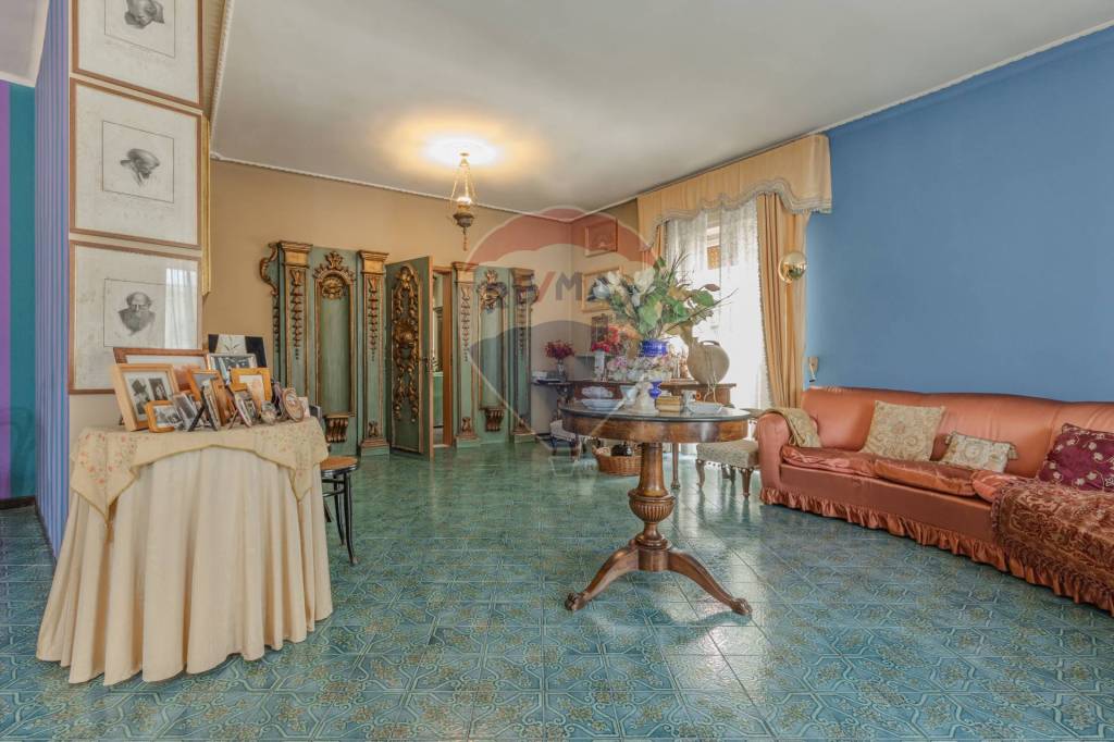 Appartamento in vendita ad Acquaviva delle Fonti via Don Cesare Franco, 6