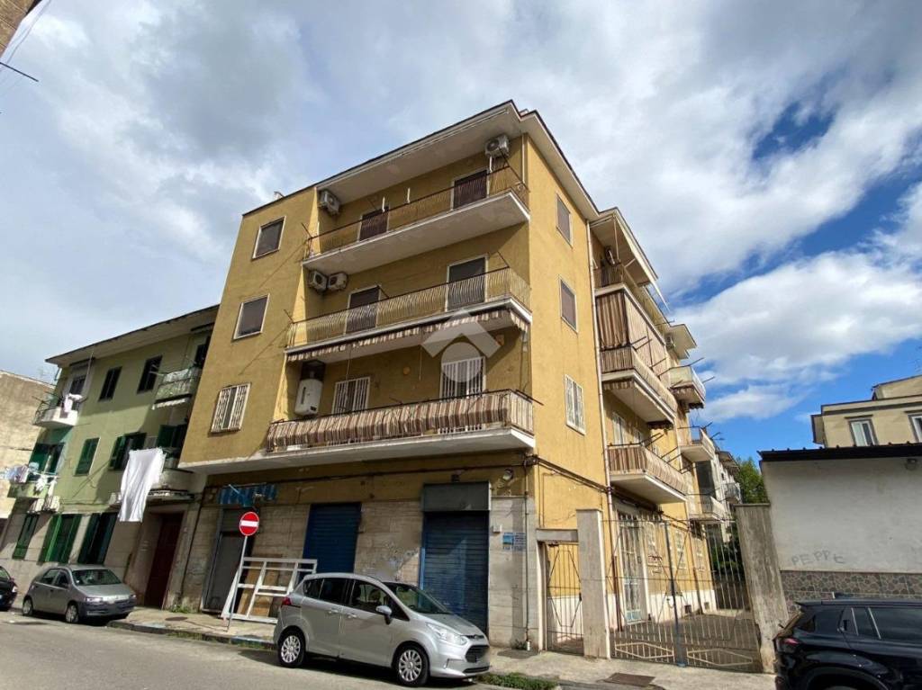 Appartamento in vendita a Napoli via Sant'Andrea Avellino, 2