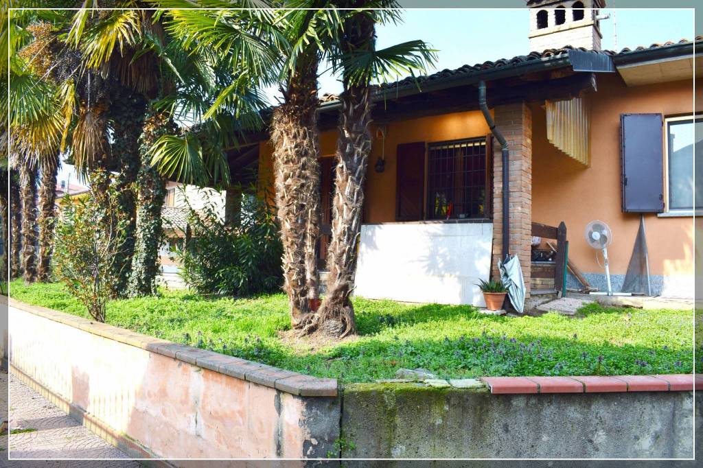 Villa in vendita a Salerano sul Lambro via Sant'Antonio