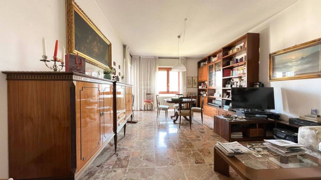 Appartamento in vendita a Vedano al Lambro via Ambrogio Villa, 8
