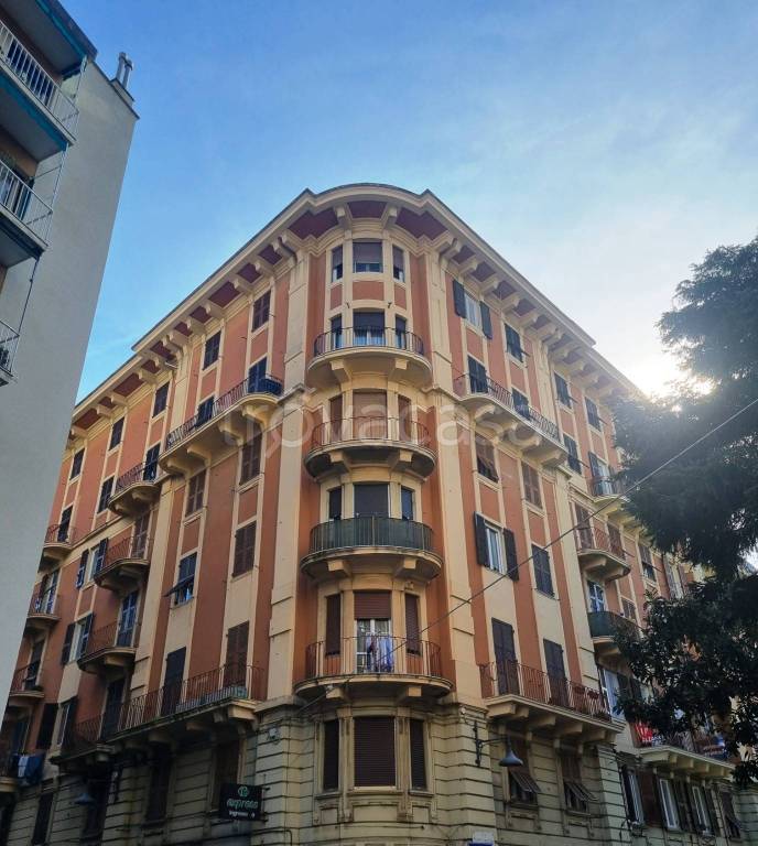 Appartamento in vendita a Genova via Filippo Bettini, 16