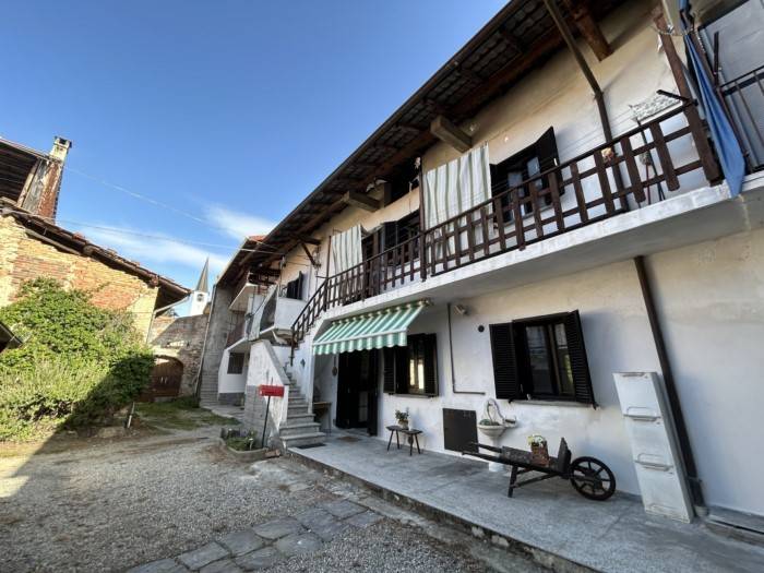 Casa Indipendente in vendita a Borgo Ticino via Santa Caterina