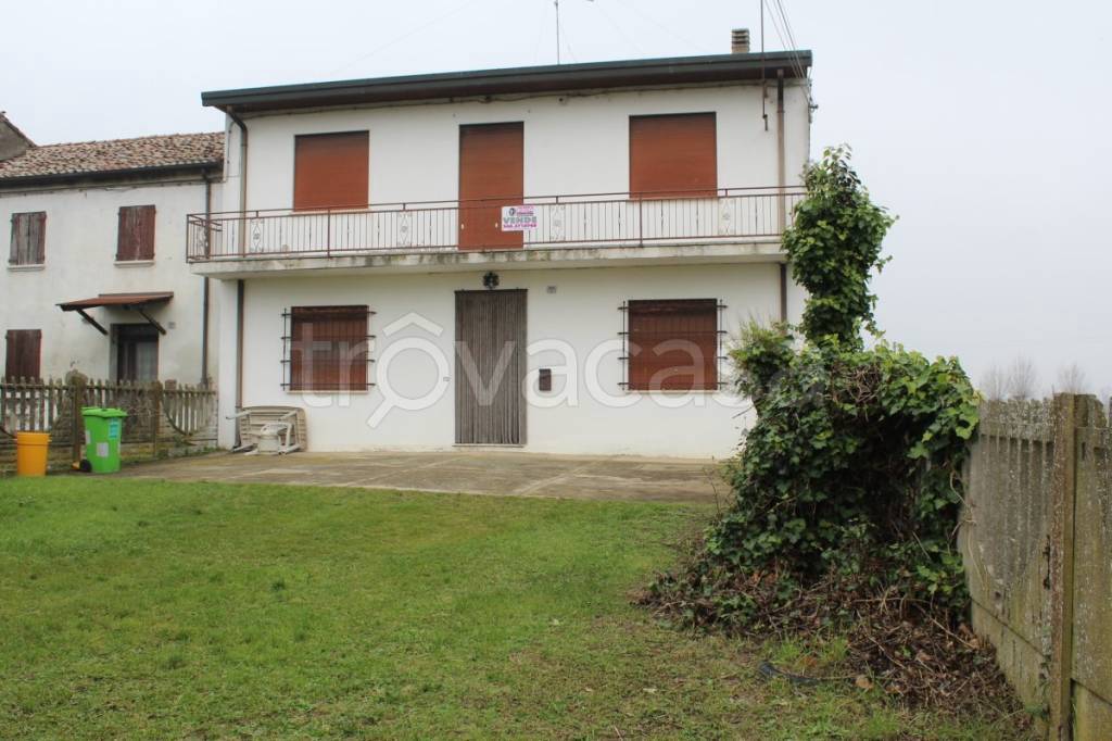 Villa a Schiera in vendita a Ficarolo