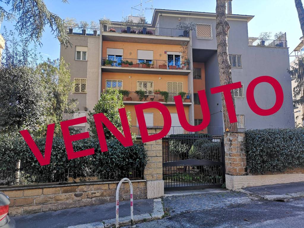 Appartamento in vendita a Roma via Quinto Fabio Pittore, 28