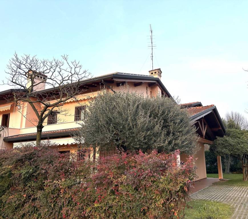 Villa a Schiera in vendita a Roveredo in Piano