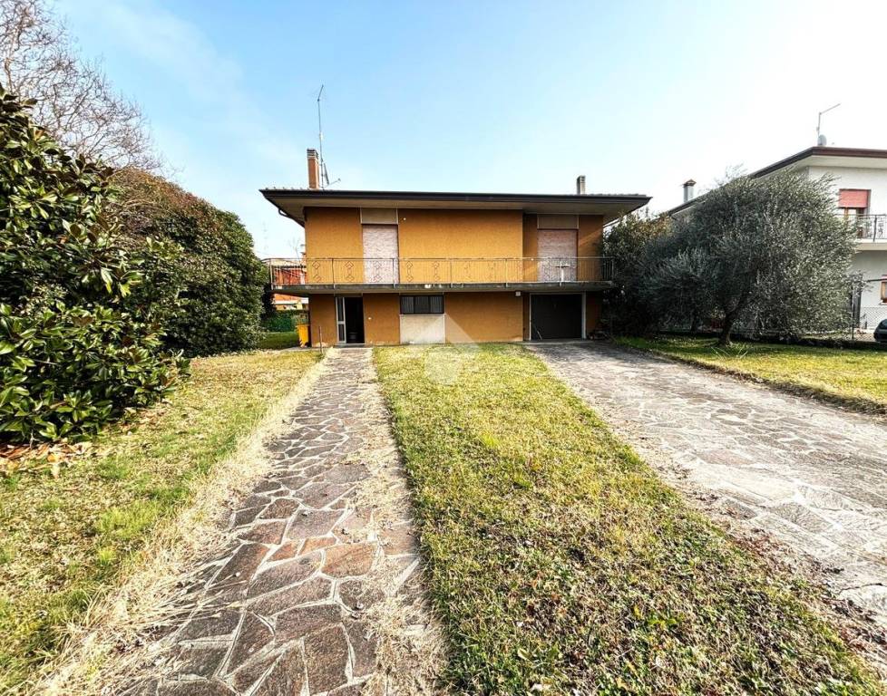 Villa in vendita a San Biagio di Callalta via Emilia, 1