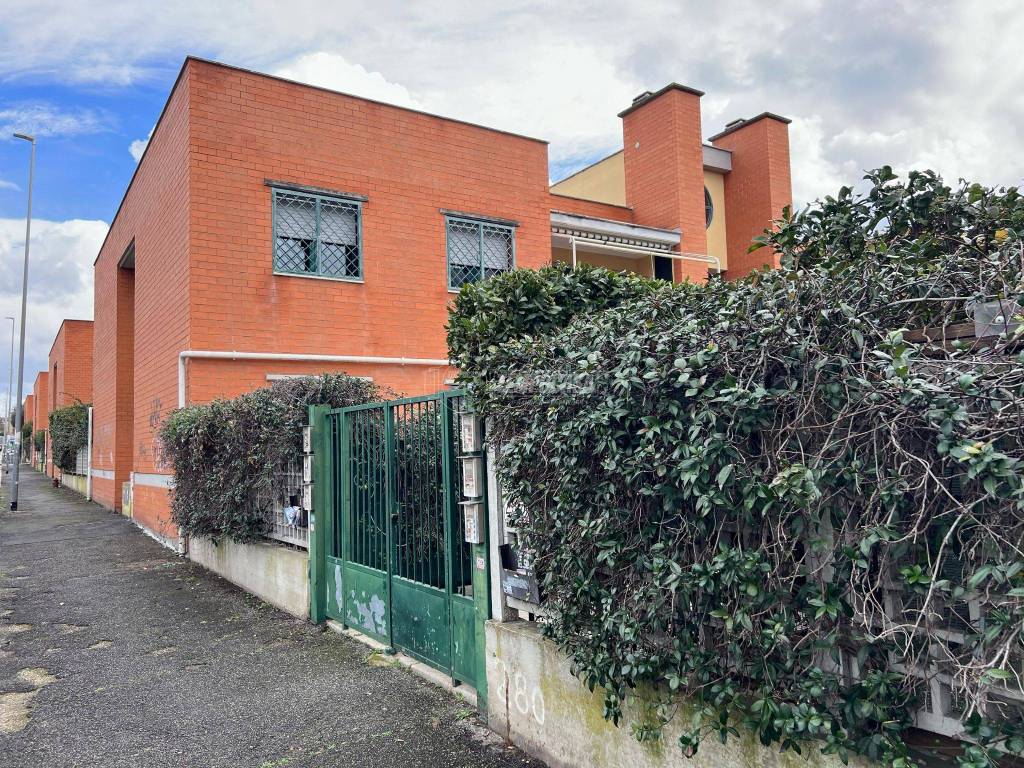 Appartamento in vendita a Roma via Domenico Purificato 280