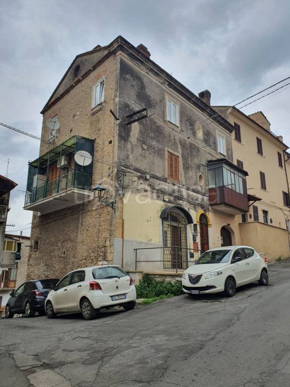 Appartamento in vendita a Palombara Sabina via Cristoforo Colombo, 18