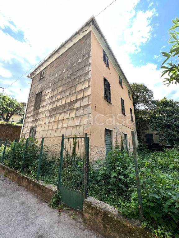 Villa Bifamiliare in vendita a Sant'Olcese via Ada Negri
