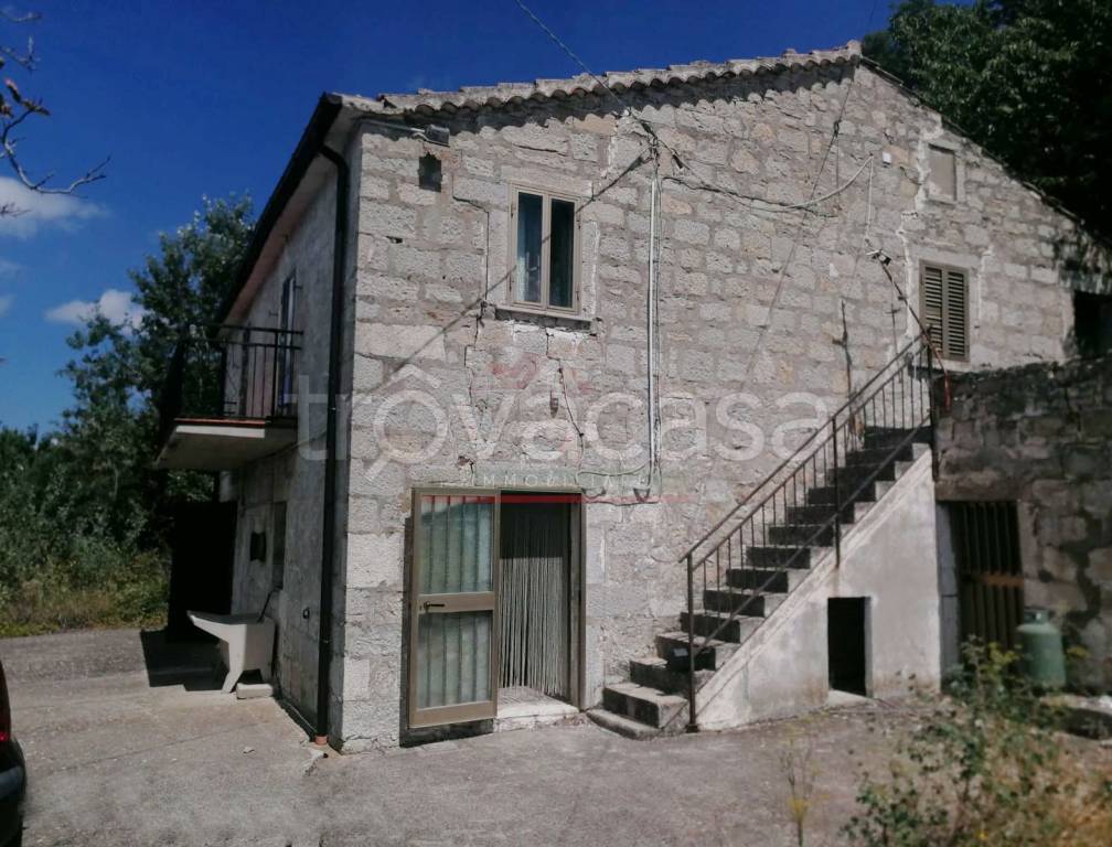 Casale in vendita a Schiavi di Abruzzo località Fosso Cioffolello