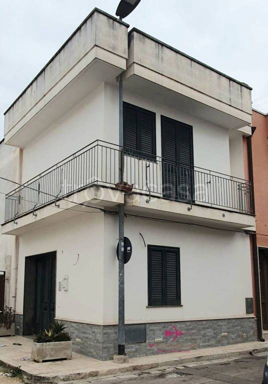 Villa in vendita a Carmiano via Cavallotti, 9