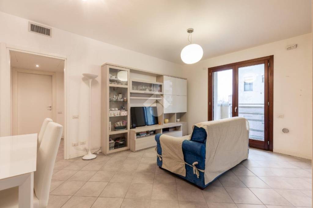 Appartamento in vendita a Milano viale Sarca, 324