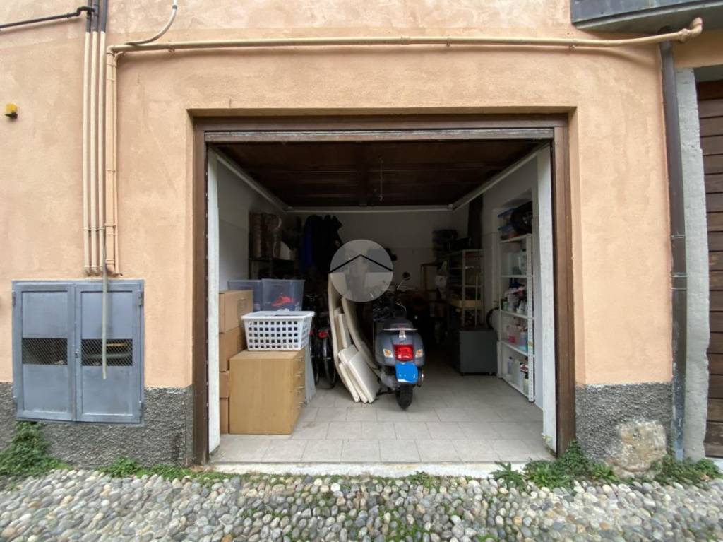 Garage in vendita a Sarnico via dei Mille, 2